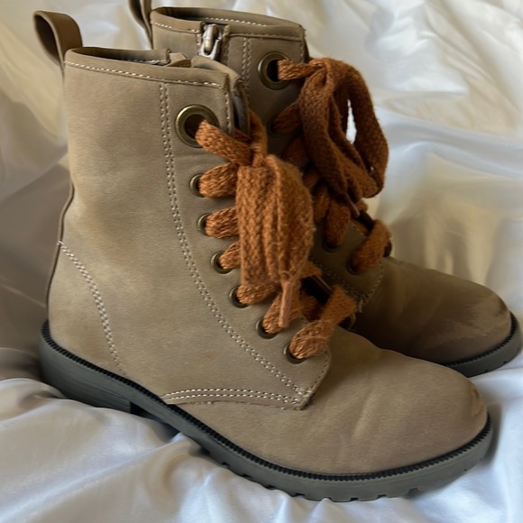 Cat & Jack Shoes Cat And Jack Combat Boots Sz 2 Poshmark